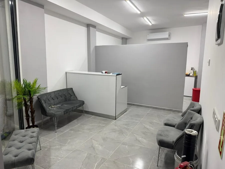 Airmed klinik bekleme alanı
